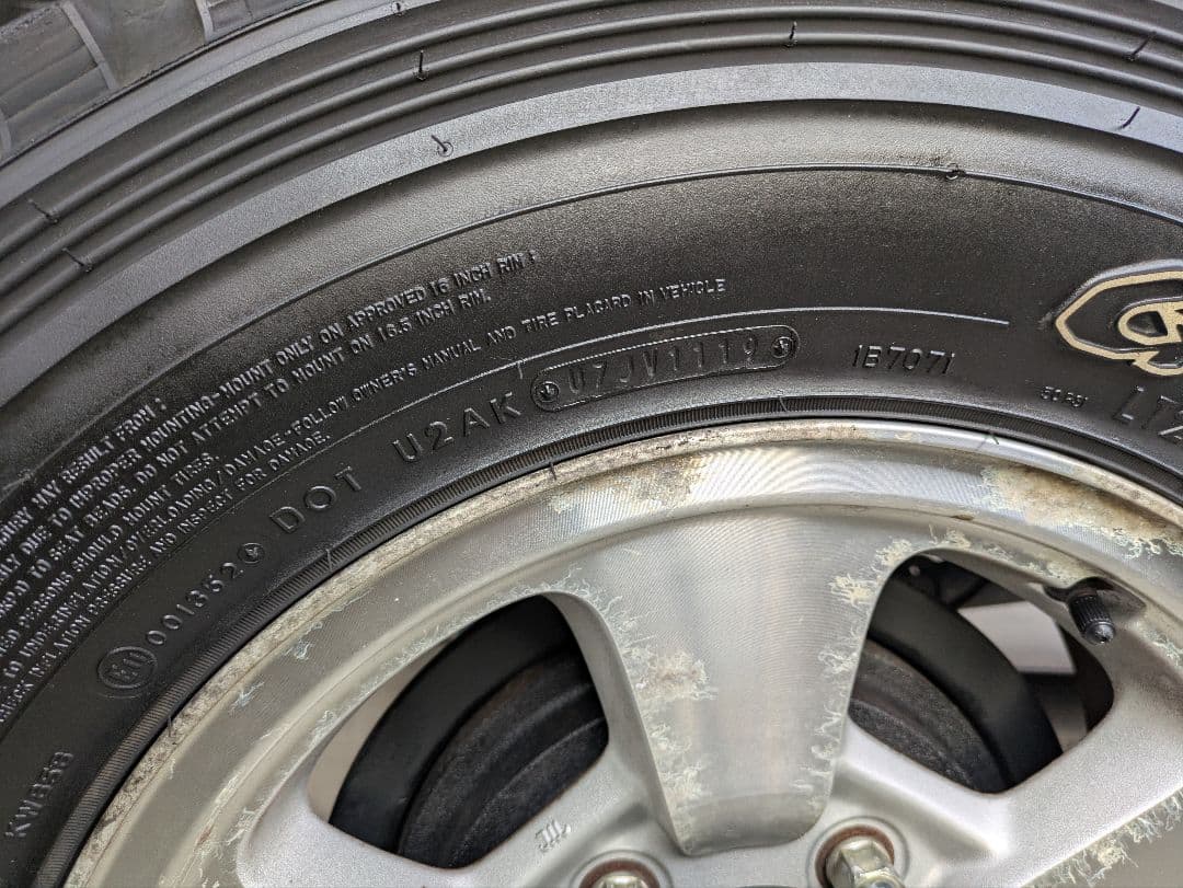 ジムニーJA22純正ホイール・ダンロップ　グラントレックMT2です。