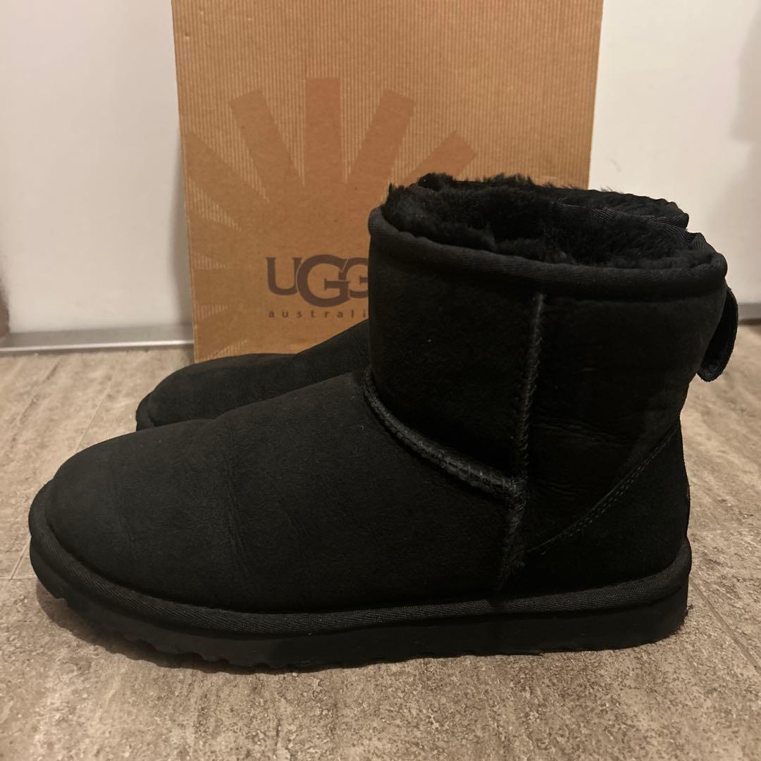 UGG クラシックミニ　ブラック　ムートンブーツ　8