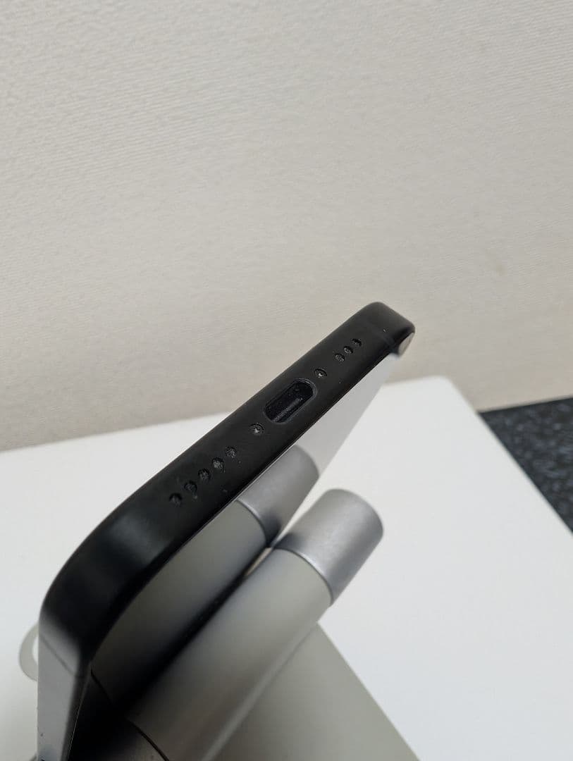 iPhone 15 美品 純正バッテリー最大容量 100% 128GB ブラック