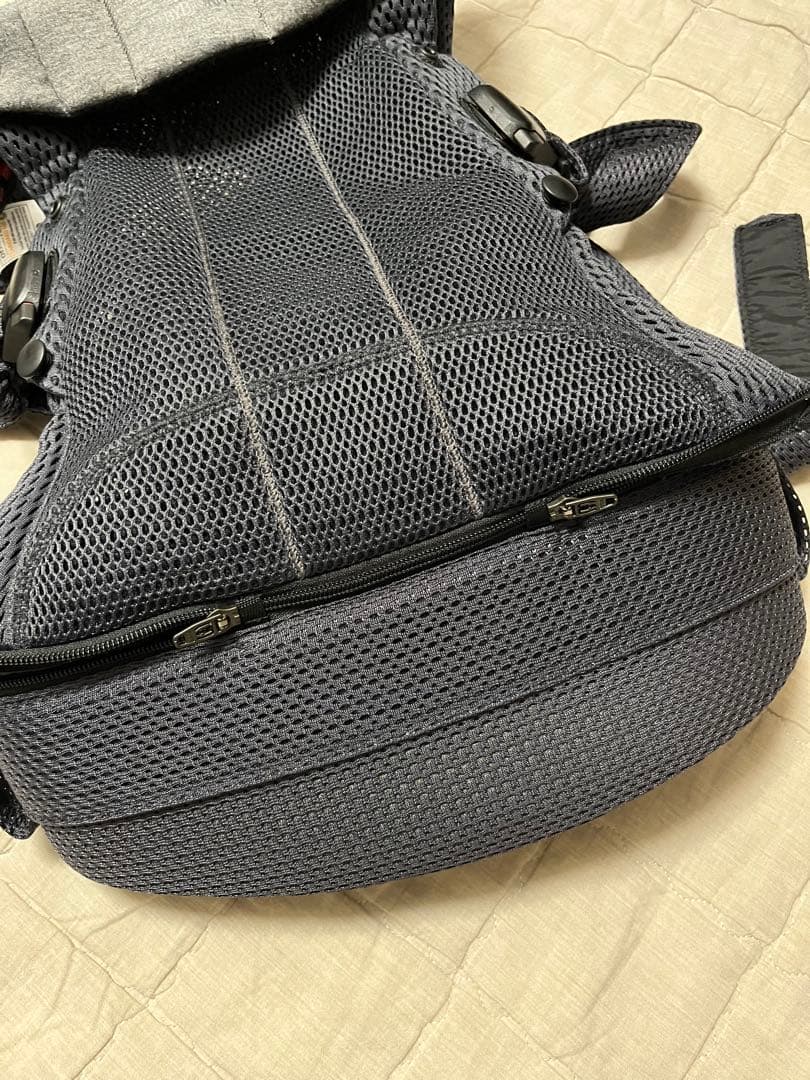 【美品】ベビービョルン 抱っこ紐 ハーモニー メッシュ