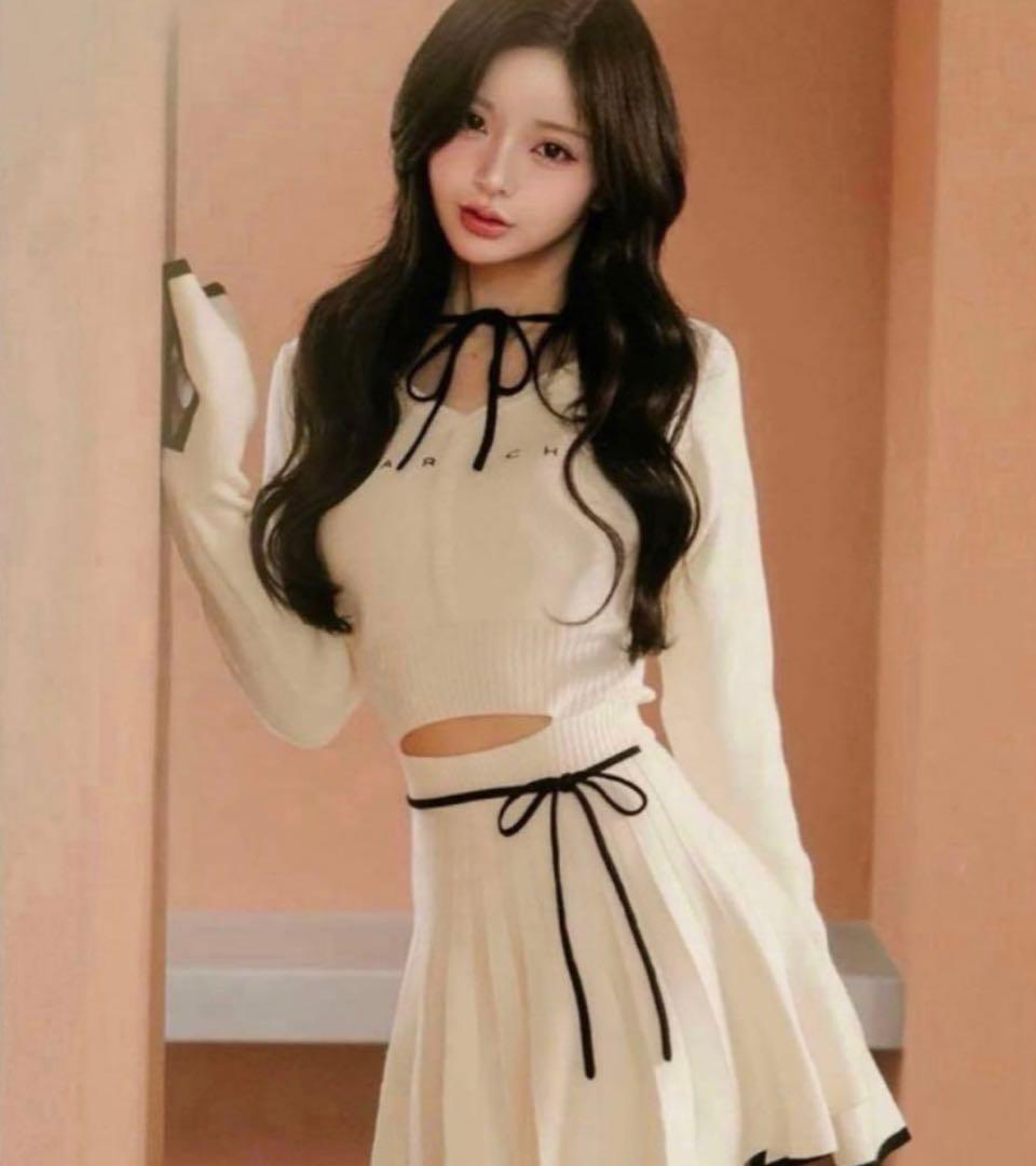 ダーリッチ ウエストオープンリボンデザインニットミニワンピース新品未使用タグ付き