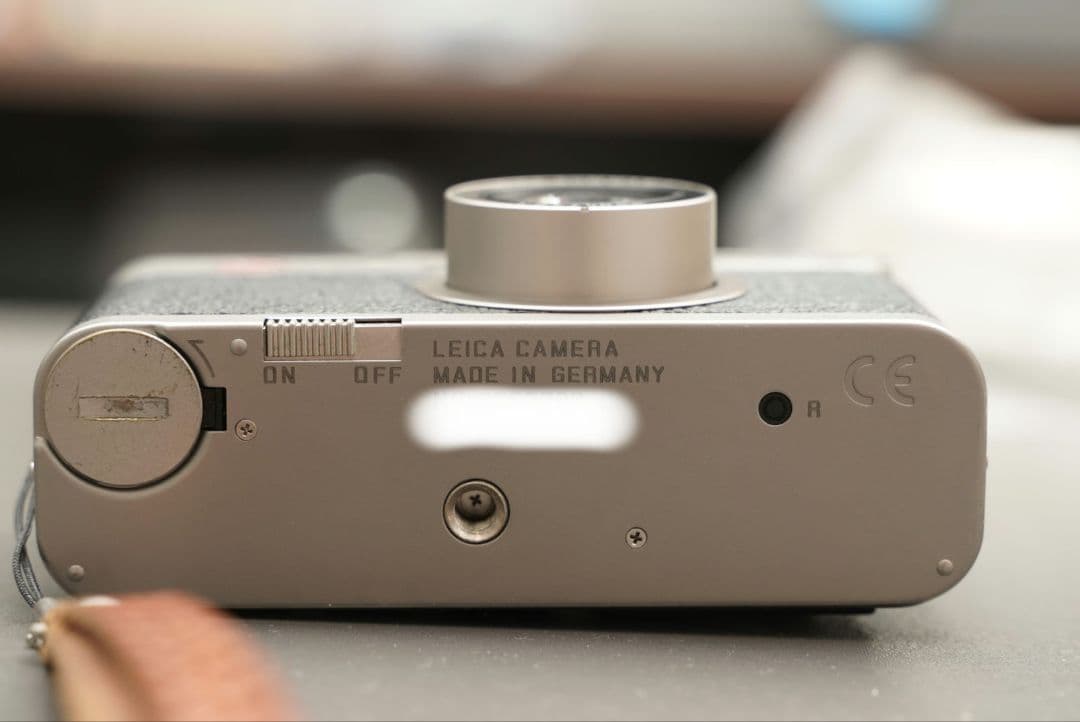 Leica CM 40/2.4 フィルムコンパクトカメラ + レザーケース
