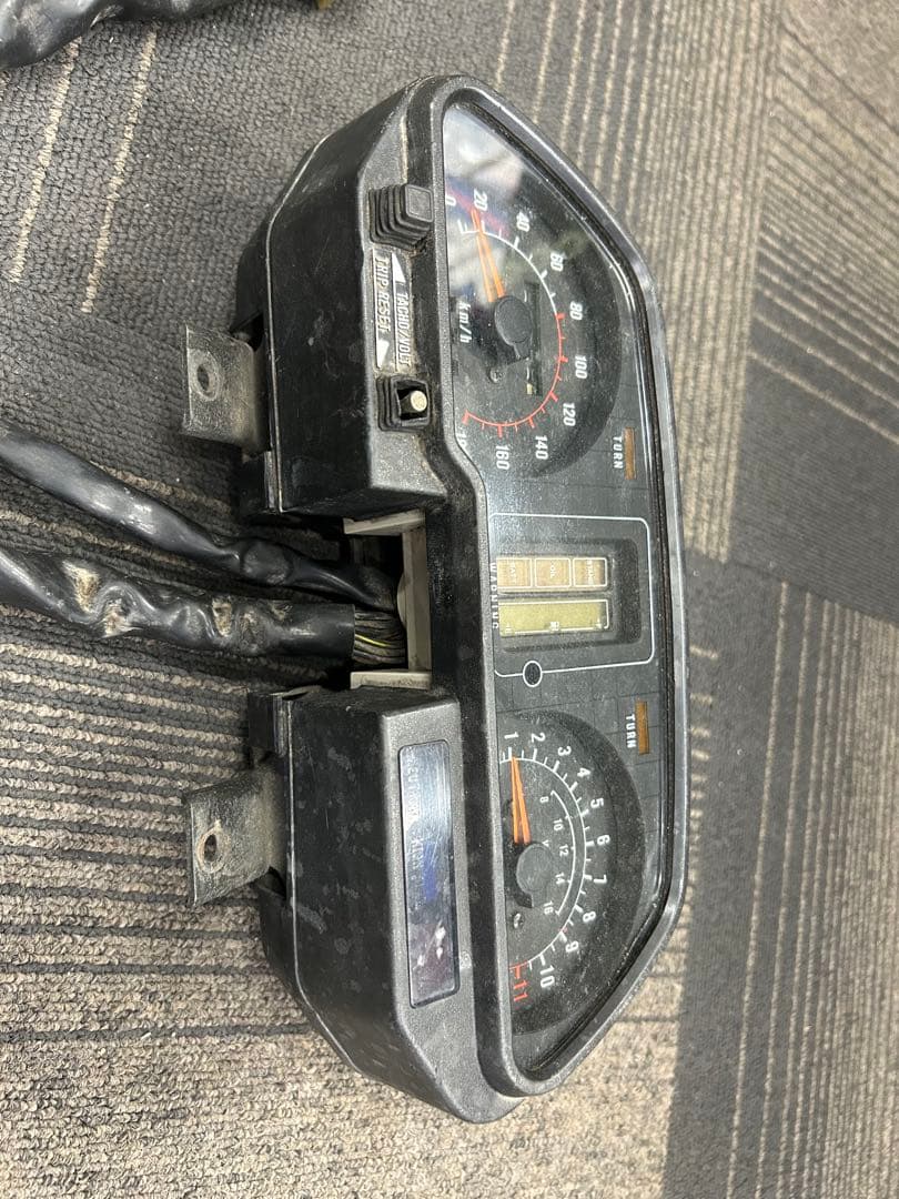 カワサキ　z400gp gpz400f2 メーター　希少　レア　当時物　純正