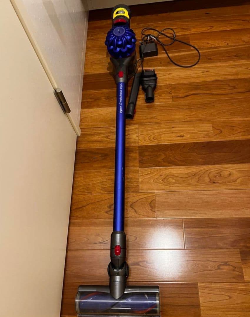 本日値下げDyson純正品 V7 動作確認済み