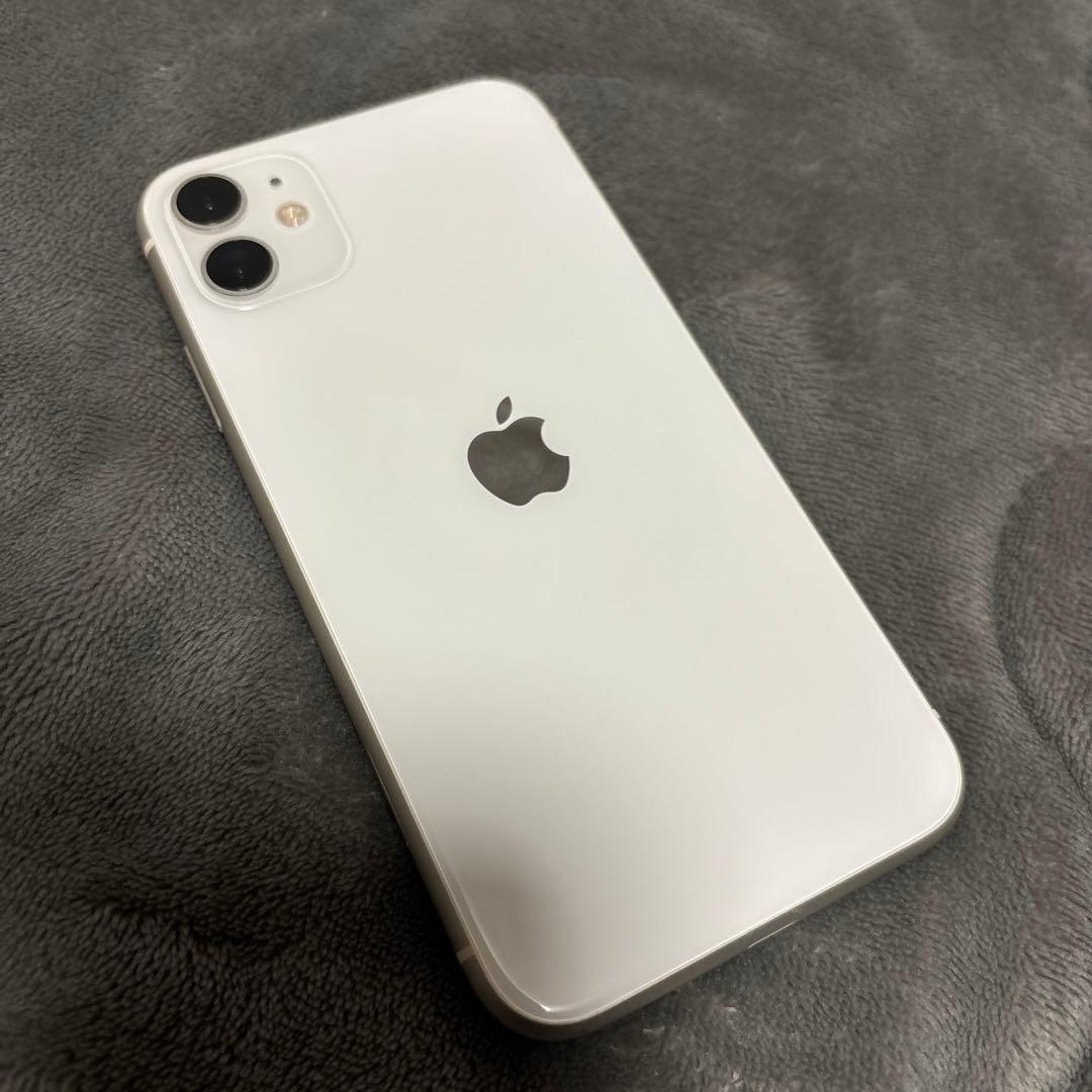 iPhone 11 ホワイト64GB 本体 充電器・イヤフォン付き