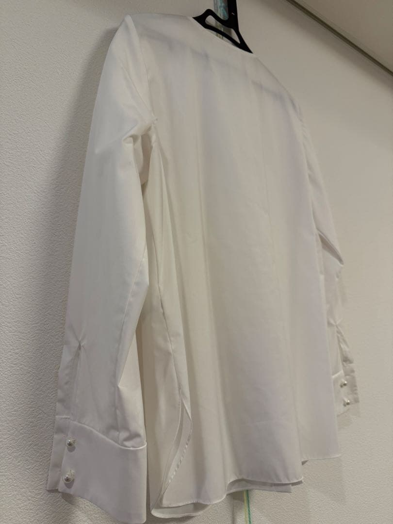 M-PREMIER ブロードクロスフリルプラケットシャツ白　36 パールブラウス