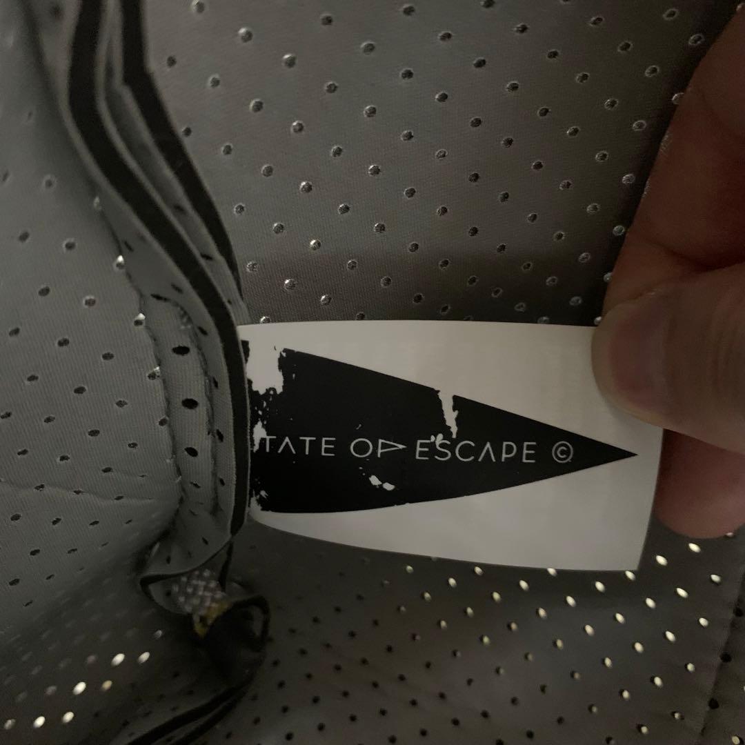 ステイトオブエスケープ　フライングソロ　マザーズバック　パンチング　グレー