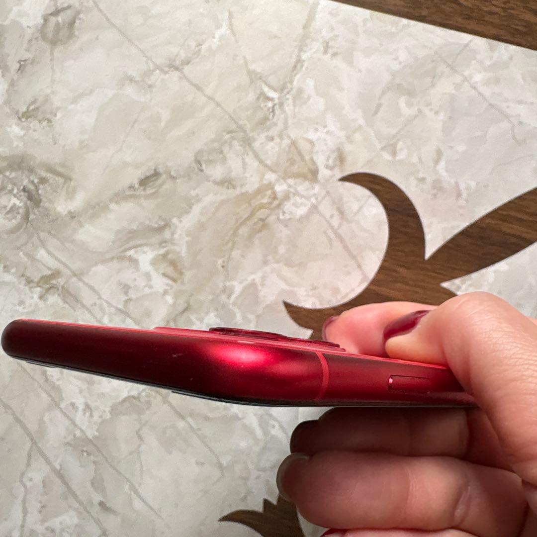 【美品】Apple iPhone 11 (PRODUCT)RED 64 GB