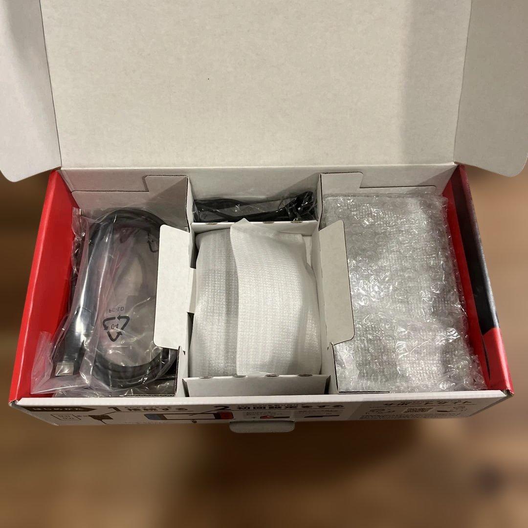 Nintendo Switch 本体 青と赤のジョイコン