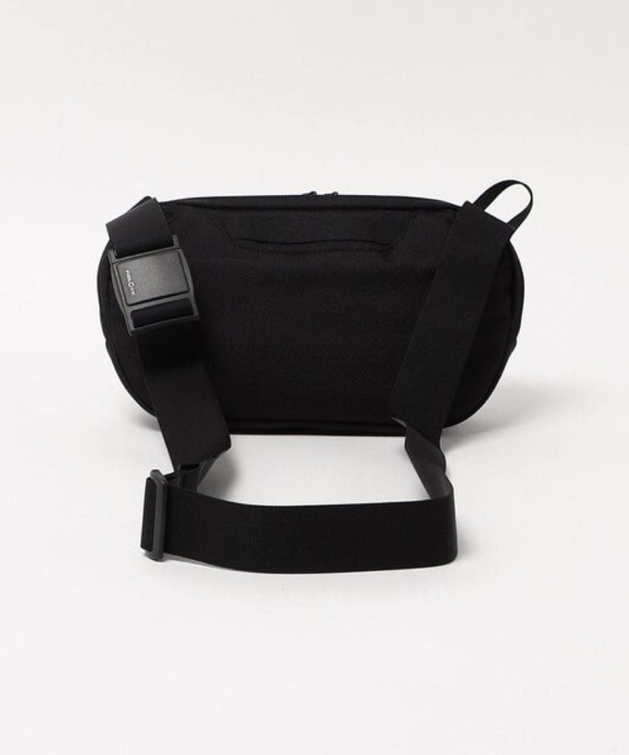 ＜Aer＞ DAY SLING 3L/スリングバッグ　【未使用品】