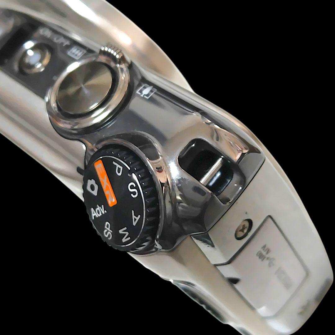 FUJIFILM FinePix F600EXR シャンパンゴールド デジカメ