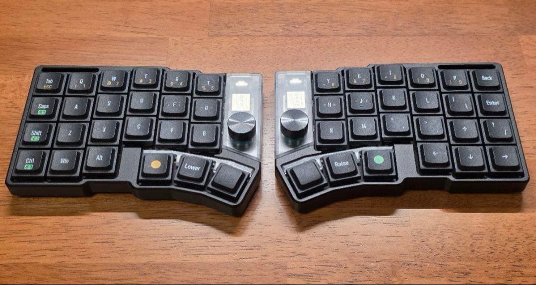 m*o様 Cornix 分割キーボード