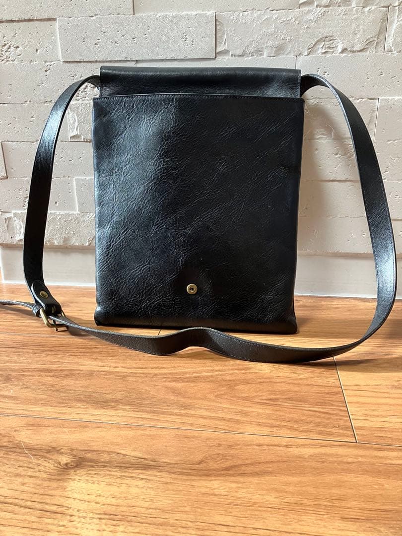 イルビゾンテ　ショルダーバッグ