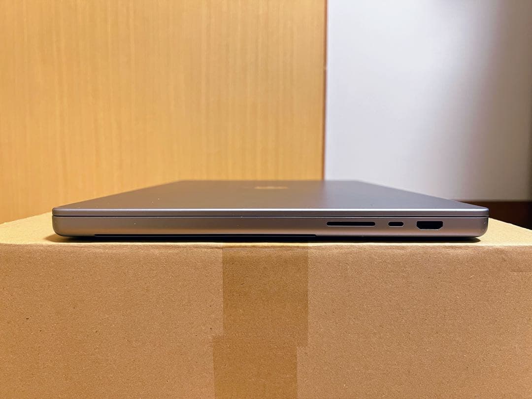 MacBook Pro 16インチ M1Pro 16GB / SSD 512GB
