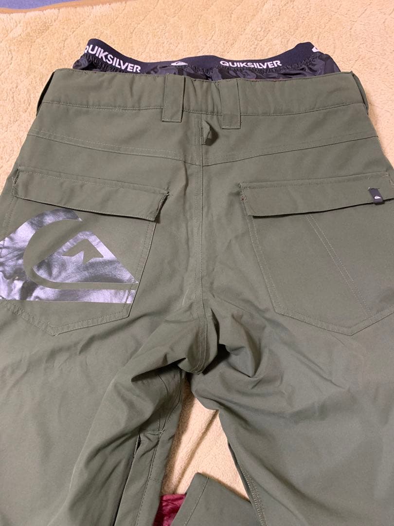 Quiksilver クイックシルバー　スノーボードウェア　上下セット　Mサイズ