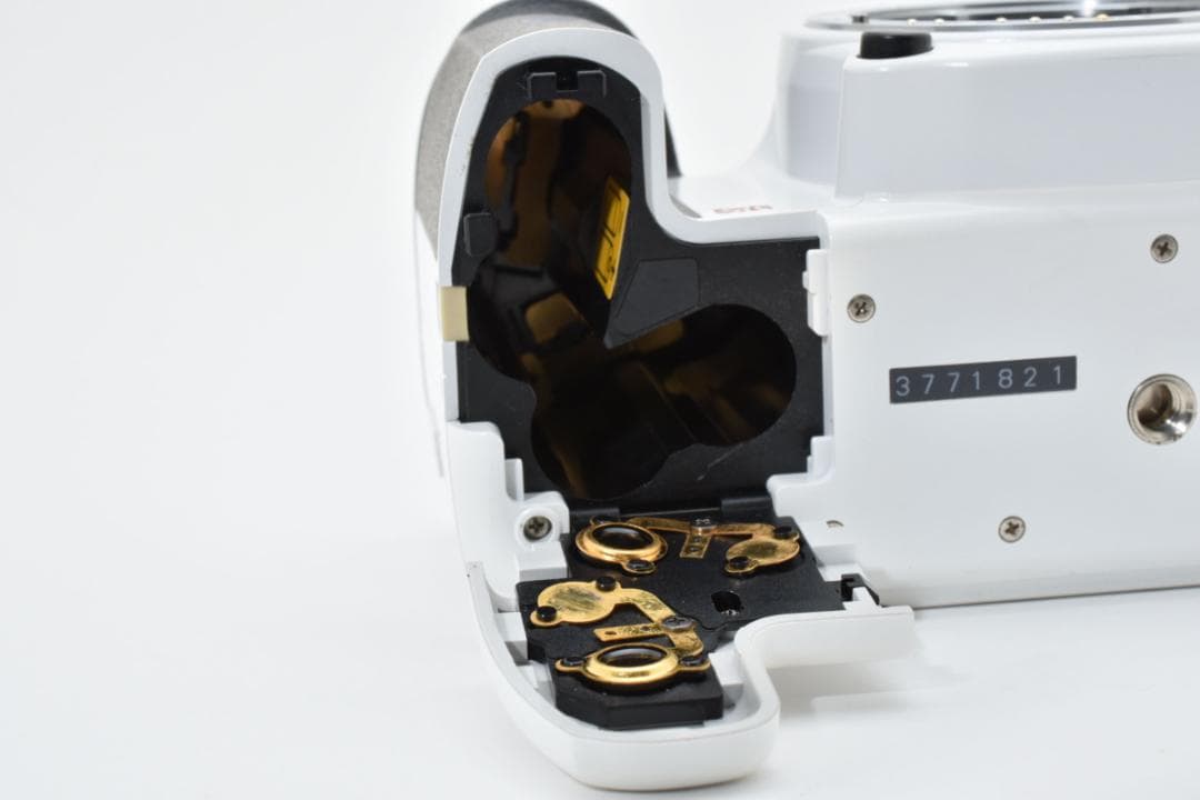 ★撮影枚数2,775枚・美品★ペンタックス K-x ボディ #20963