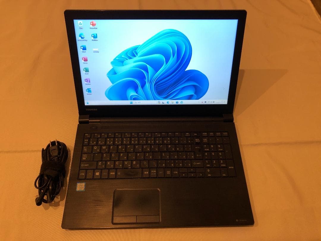 TOSHIBA Dynabook B65 Win11 Office 薄型