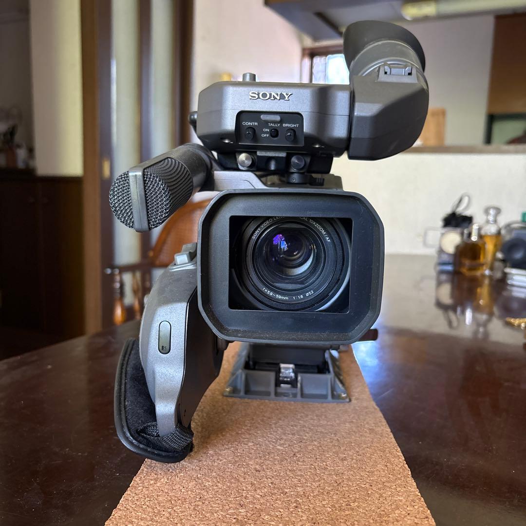 業務用ビデオカメラ　 ３CCD SONY DVCAM DSR-200