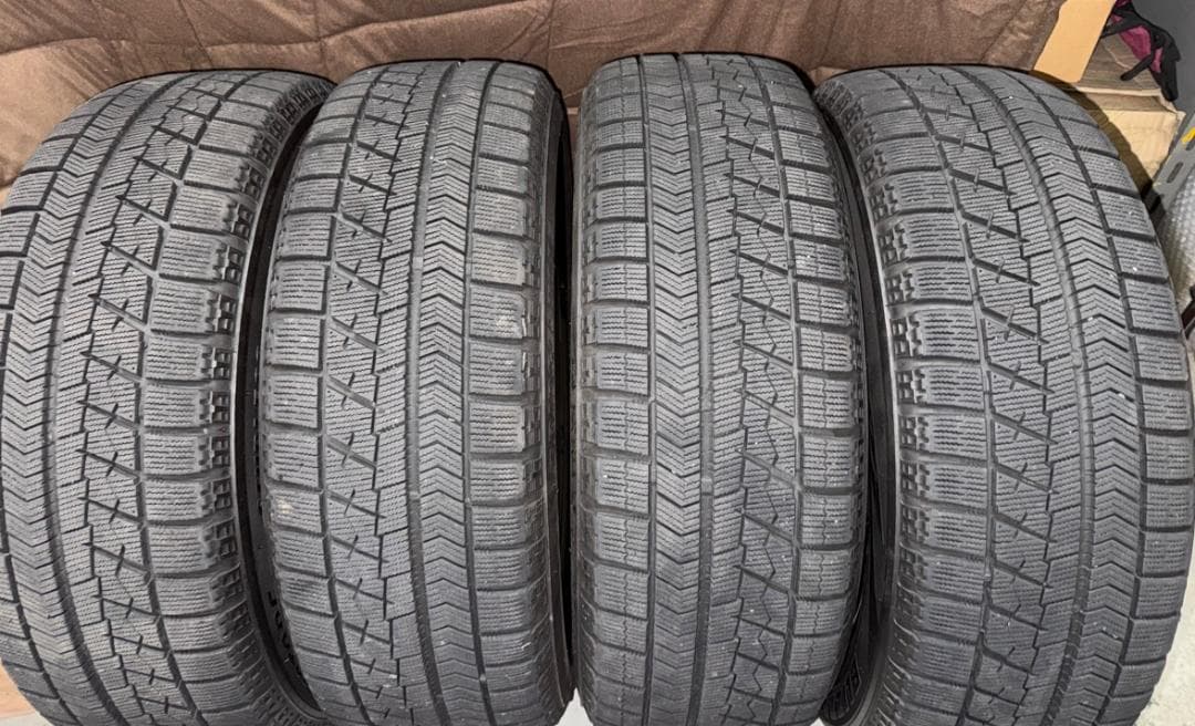 トヨタ 80系ノア/ヴォクシー/エスクァイヤ 純正ホイール スタッドレスタイヤ付