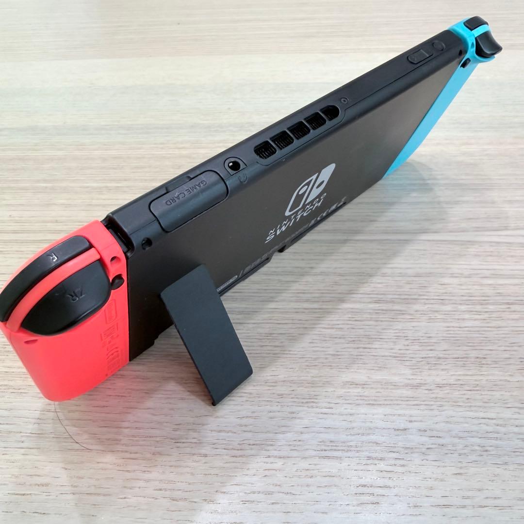 Nintendo Switch 256GBのマイクロSDカード付き