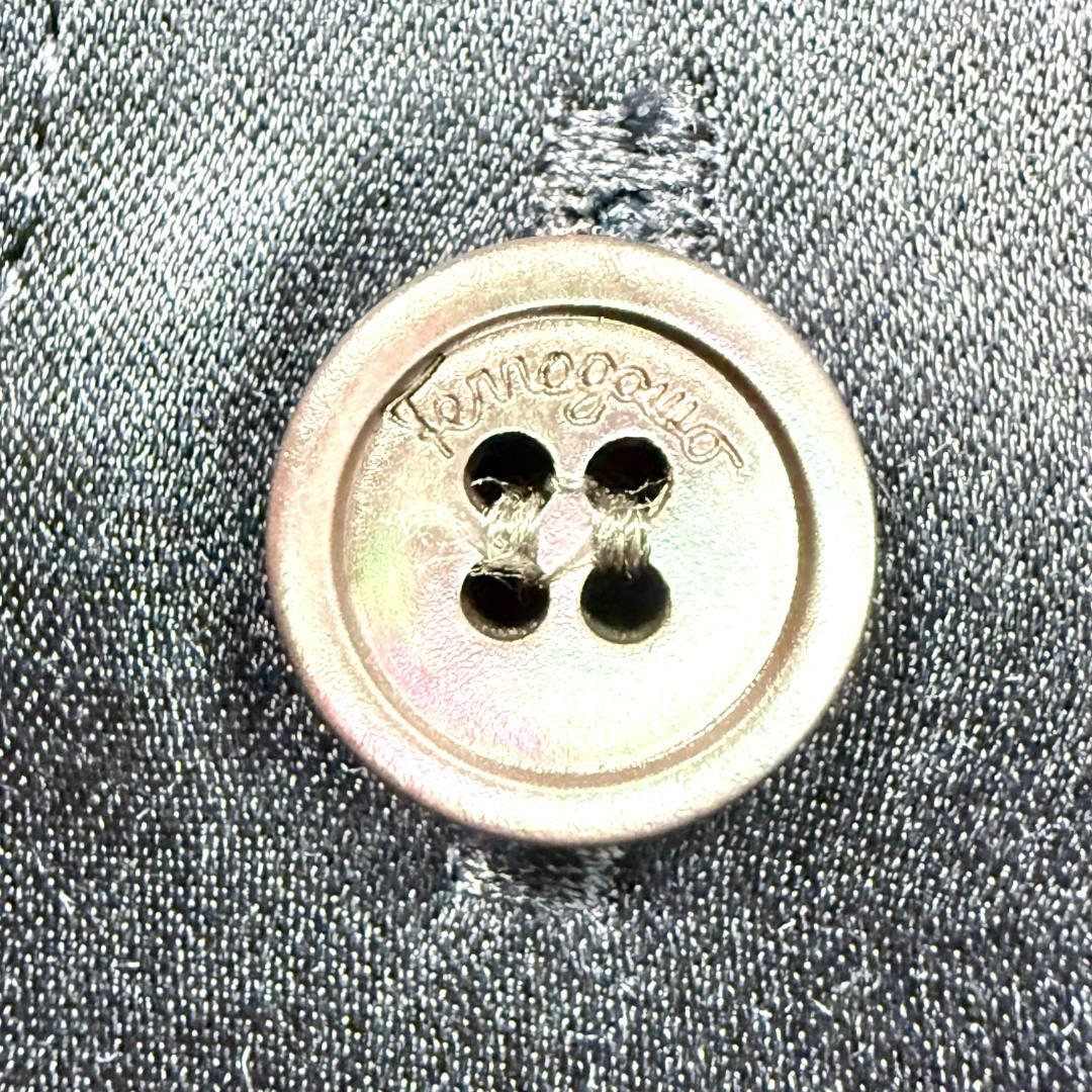 現行✨サルヴァトーレフェラガモ シルクブラウス シャツ 金ボタン