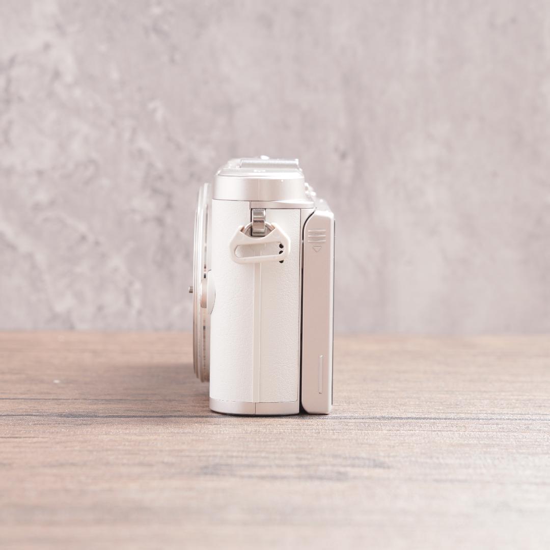 ショット数462回で新品級✨自撮り✨OLYMPUS PEN E-PL10　989