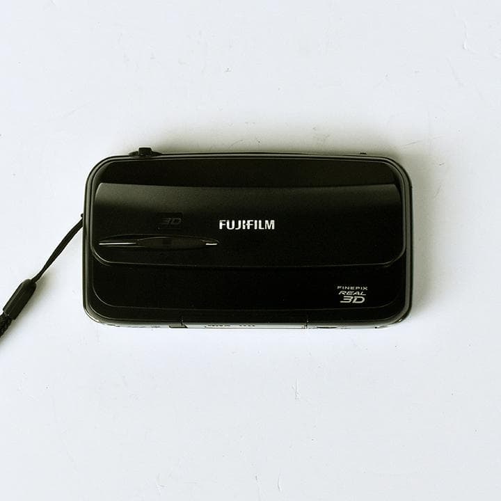 デジタルカメラ FUJIFILM FINEPIX REAL 3D W3