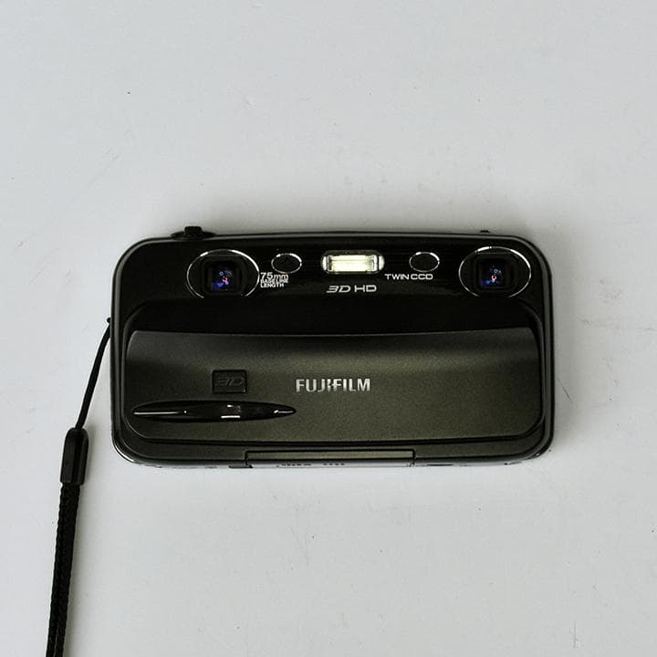 デジタルカメラ FUJIFILM FINEPIX REAL 3D W3