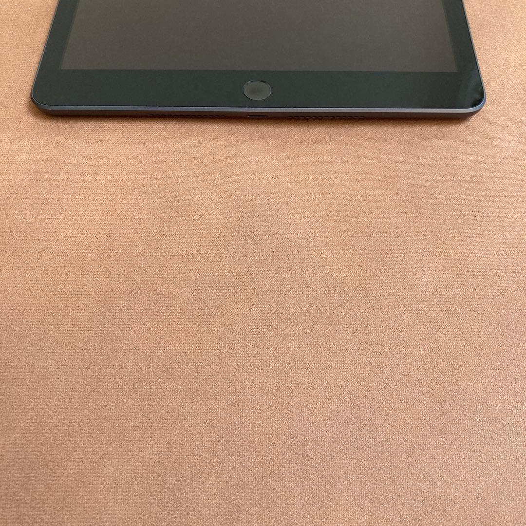 429 電池良好☆比較的美品☆iPad7 第7世代 32GB WIFIモデル☆