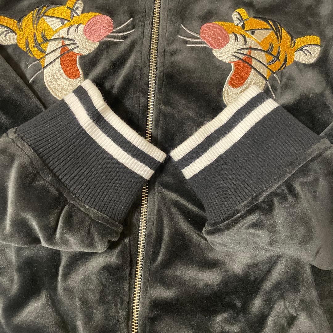 【ベロア】東京ディズニーリゾート　ティガースカジャン　ユニセックス