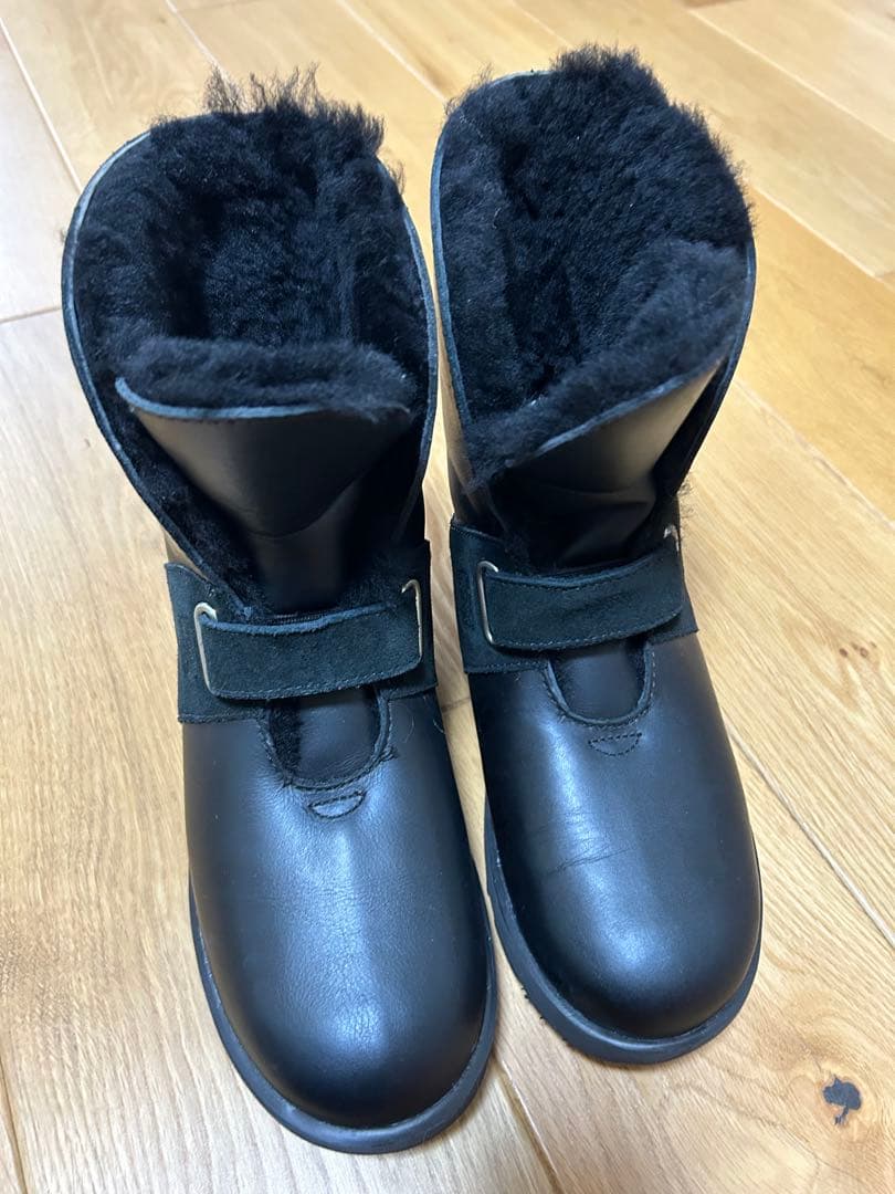 UGG ブーツ　ムートン　レザー