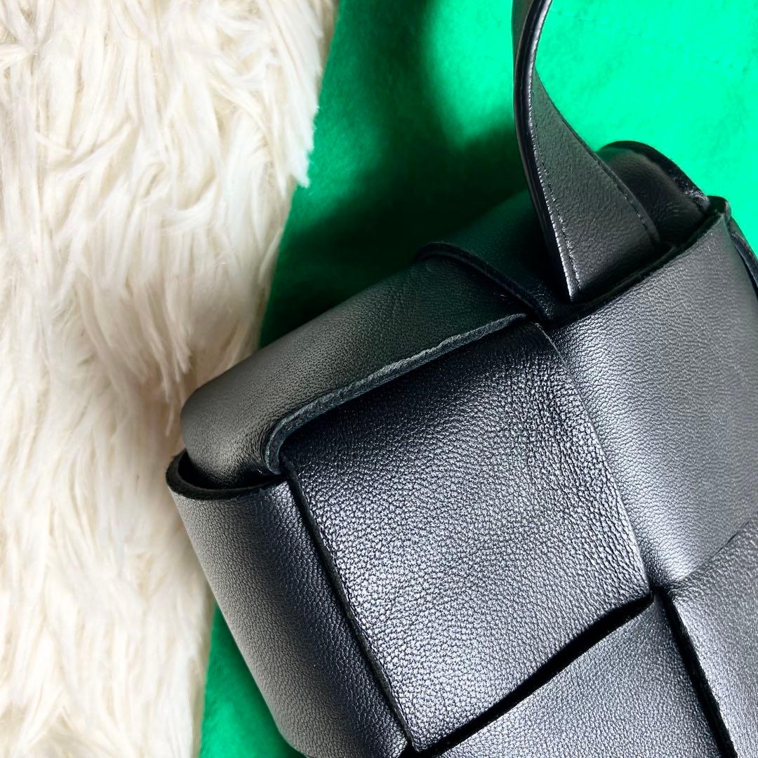 【美品】ボッテガヴェネタ＊ボディバッグ マキシイントレ カセット 現行IC搭載