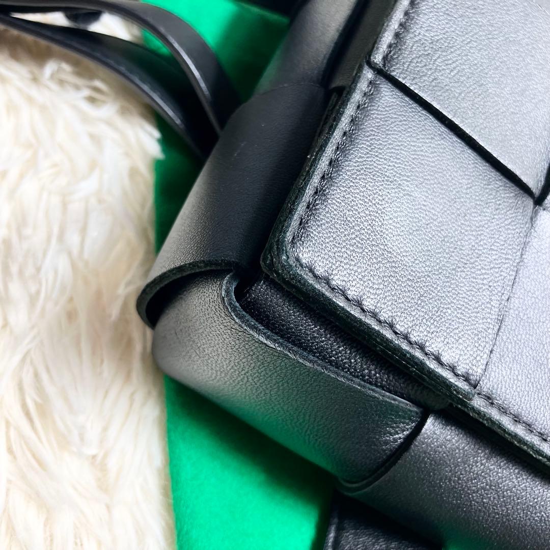 【美品】ボッテガヴェネタ＊ボディバッグ マキシイントレ カセット 現行IC搭載