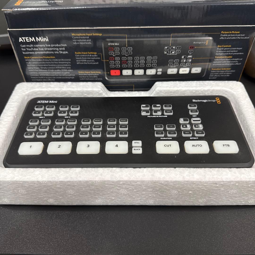BlackMagic ATEM mini ライブプロダクションスイッチャー