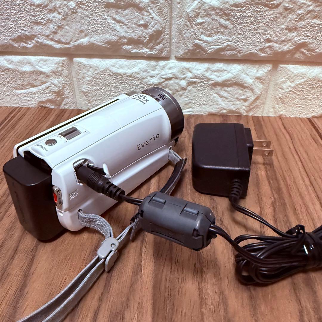 【美品】 JVC Everio GZ-E565 エブリオビデオカメラ