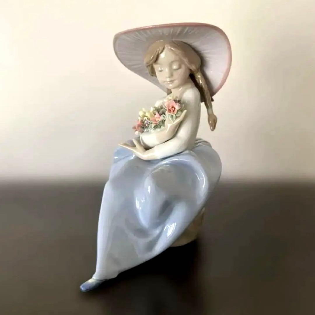 リヤドロ　LLADRO 花の香りにつつまれて　置物　オブジェ　磁器
