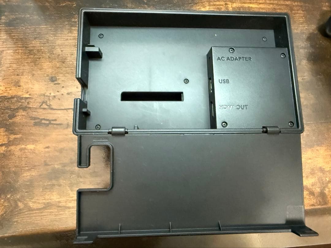 Nintendo Switch本体 グレー、Joy-Con、ドック付属全て付き！