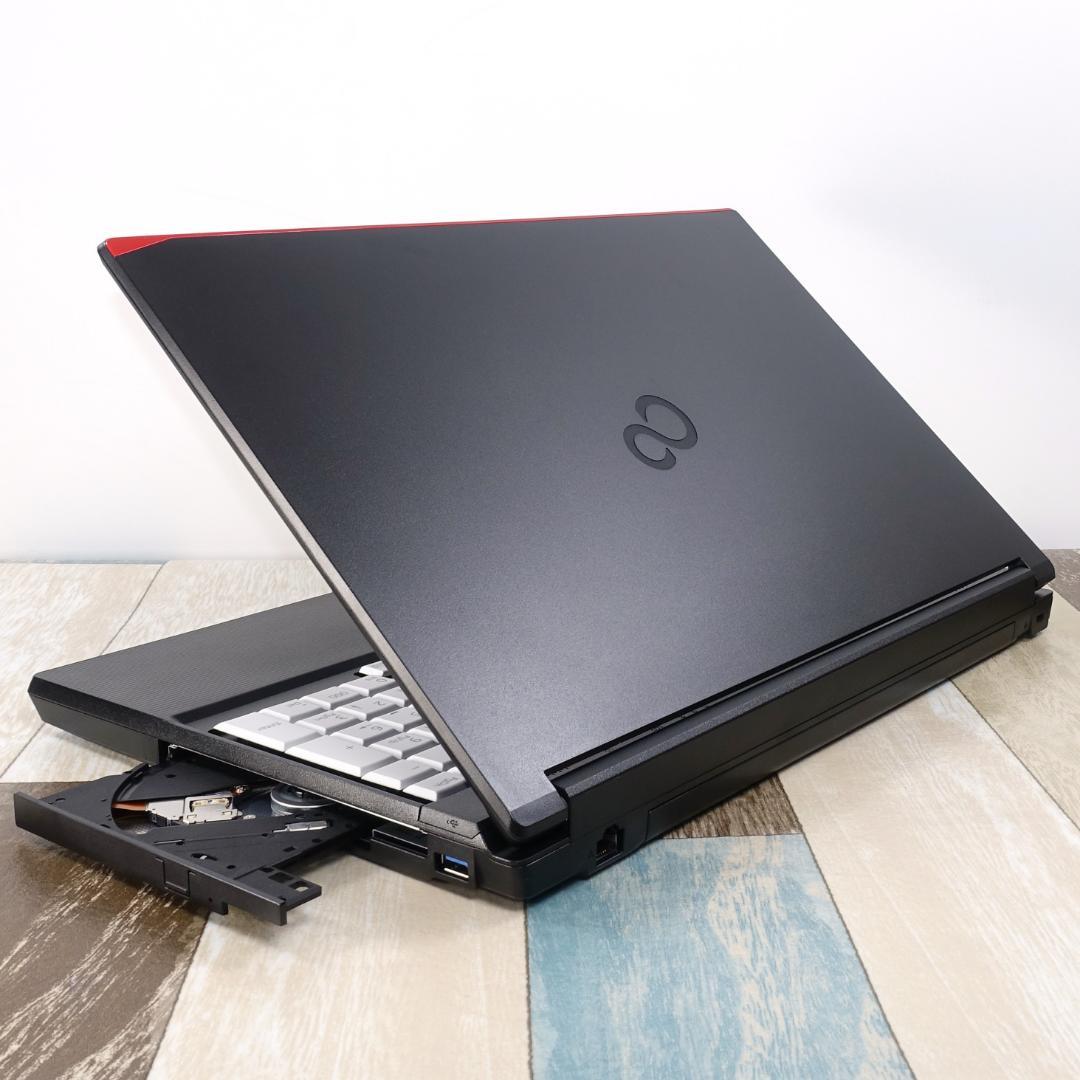 極美品で神速の２０２１年製✨第１０世代コアｉ５に大容量１６ＧＢメモリ搭載✨日本製