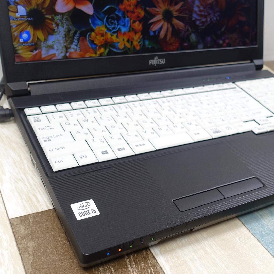 極美品で神速の２０２１年製✨第１０世代コアｉ５に大容量１６ＧＢメモリ搭載✨日本製