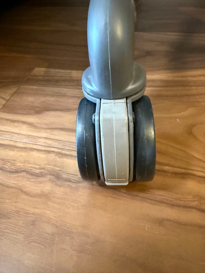 コンビ　ネムリラ AUTO SWING BEDi EG