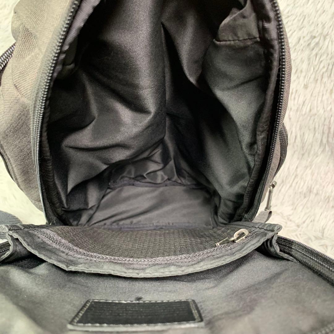 極美品 TUMI トゥミ ヒギンズ ボディーバッグ ショルダーバッグ 肩がけ