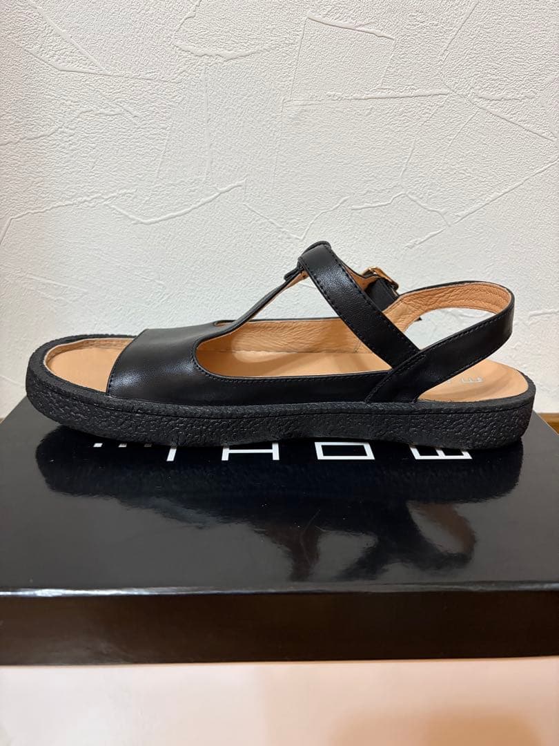 MOHI / Tストラップサンダル 38