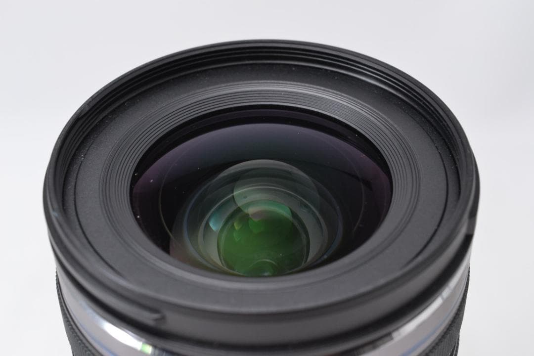 オリンパス　OM-D E-M5 シルバー 12-50mmEZ レンズキット