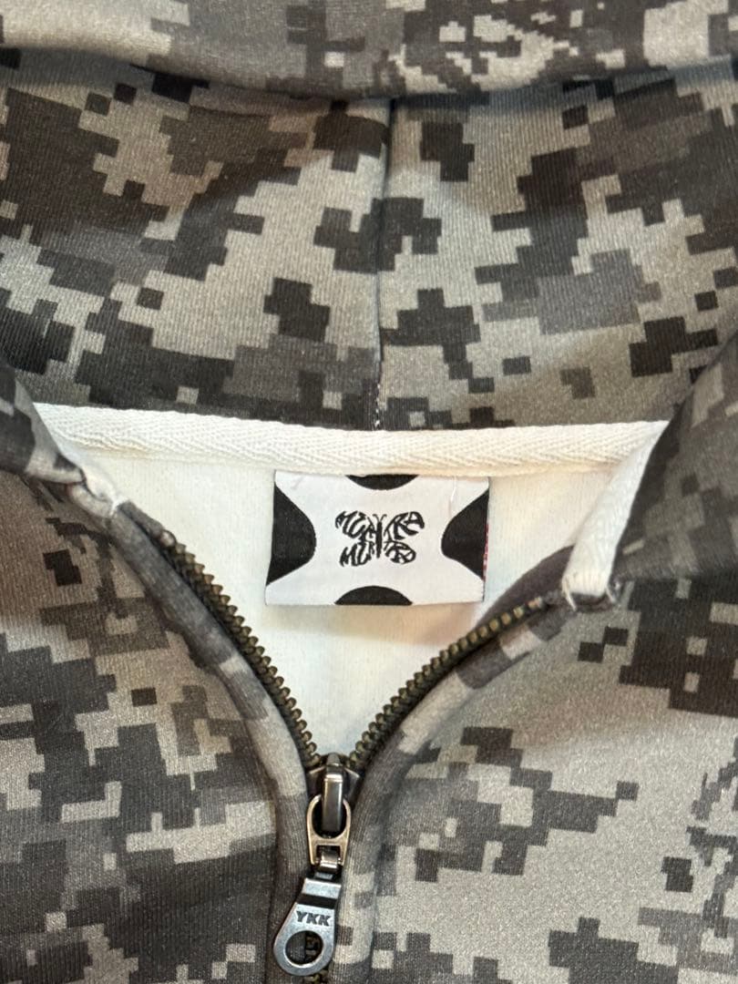 即完品】Mertra迷彩グレー フルジップフーディS