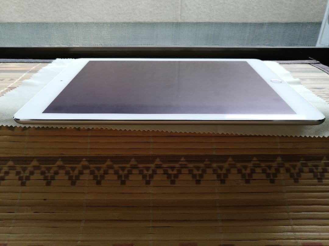 ipad air2　シルバー　128gb　wifi　バッテリー88%　air 2