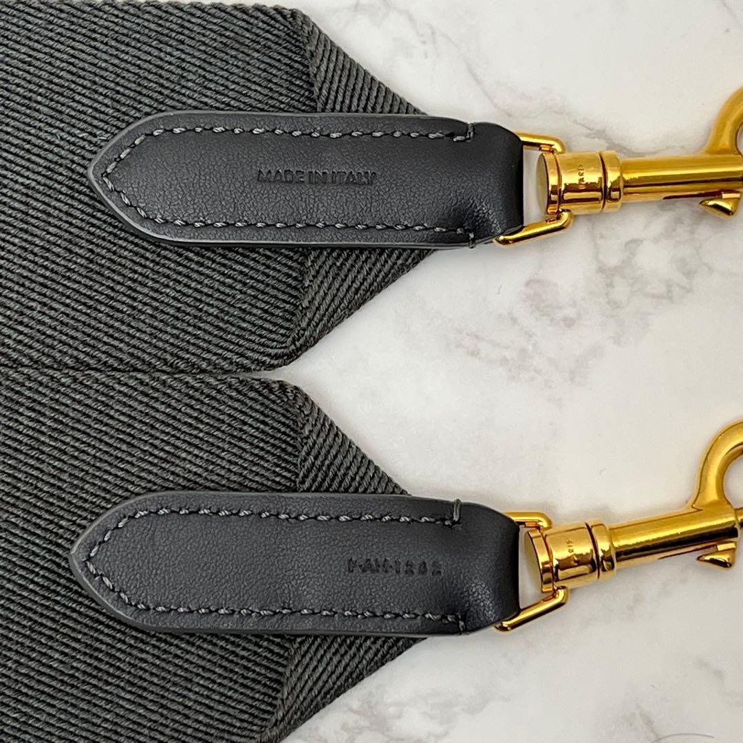 セリーヌ ジャカード ショートストラップ 現行品 グレー / ホワイト