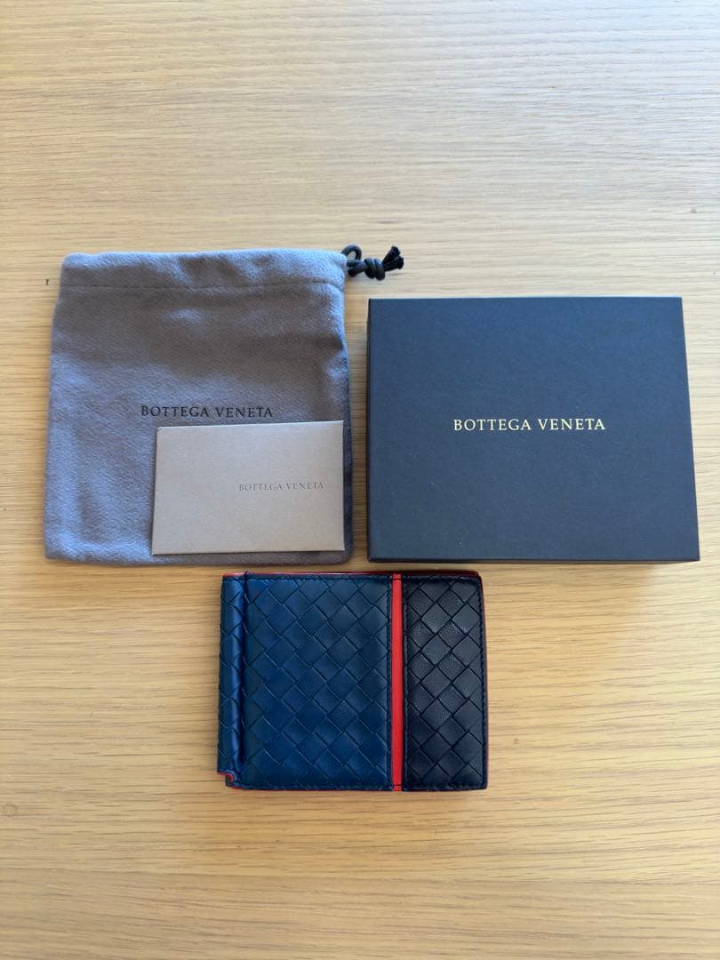 限定品希少カラー Bottega Venetaマネークリップ ネイビー/ブラック