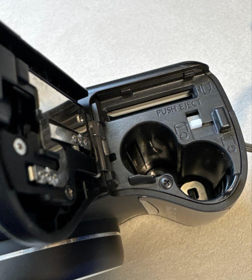 Canon PowerShot SX100 IS 単三乾電池式デジカメ