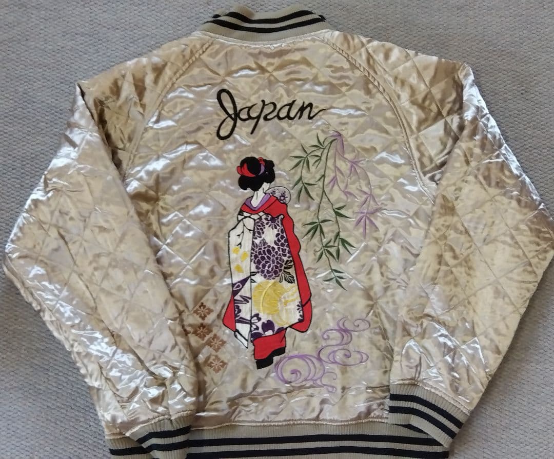 GUMU リバーシブルキルティングスカジャン 舞妓 鷹柄 sizeL