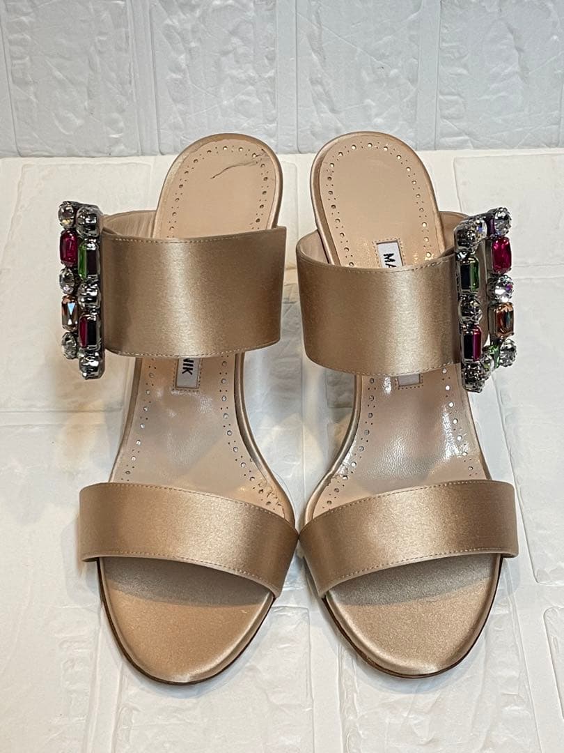 【未使用】Manolo Blahnik（マノロブラニク）サテンミュールサンダル❤︎